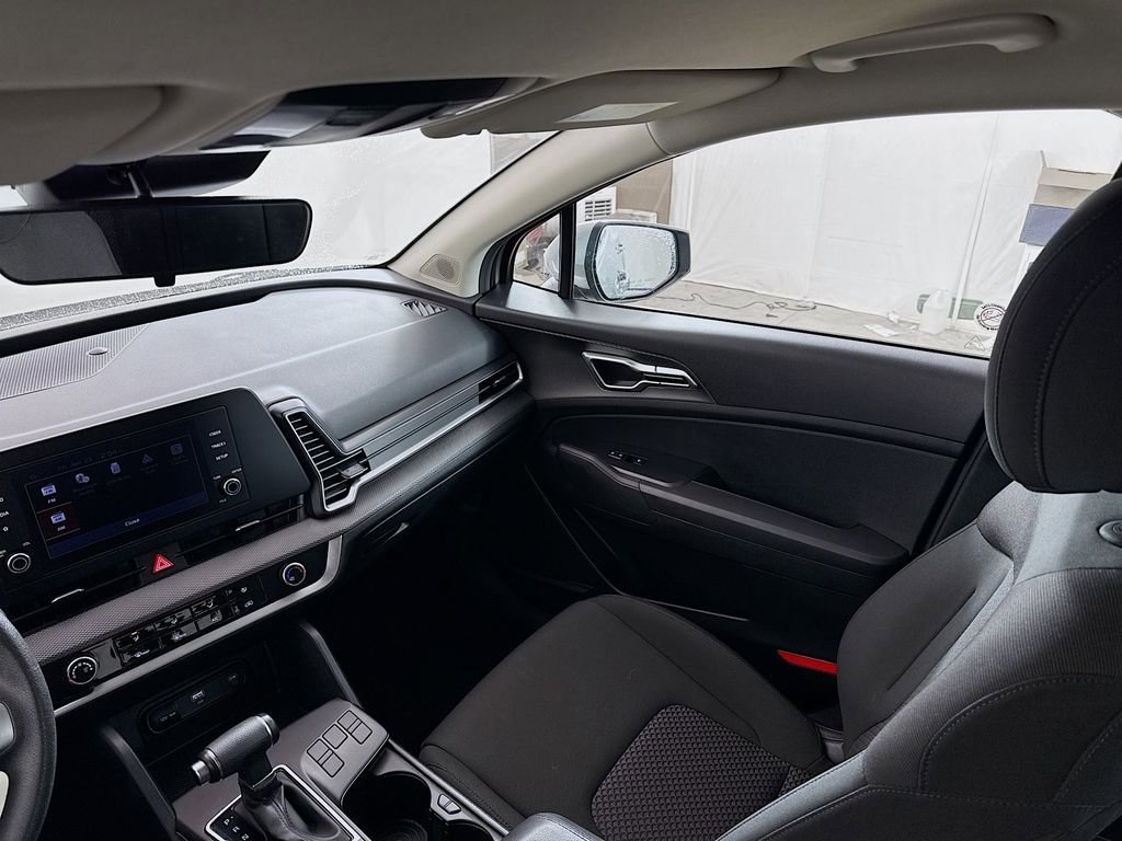 Used 2024 Kia Sportage LX image 22