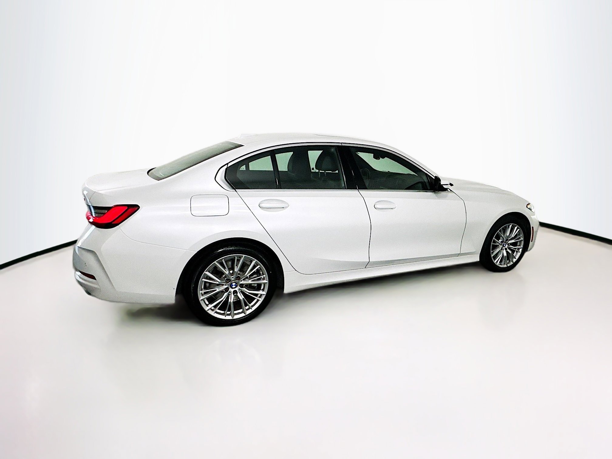 Used 2024 BMW 330i Sedan image 10