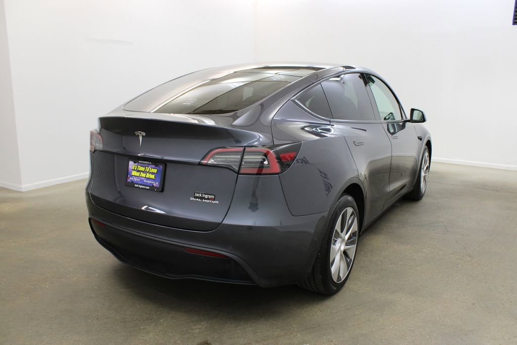 Used 2022 Tesla Model Y Long Range image 5