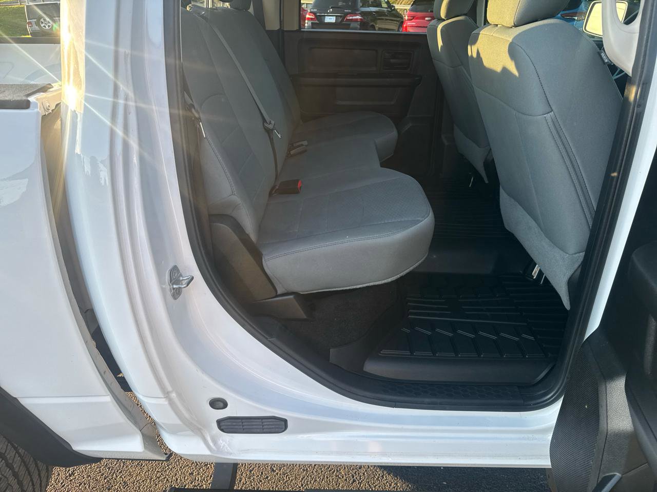 Used 2015 RAM 1500 Express AWD/4WD image 9