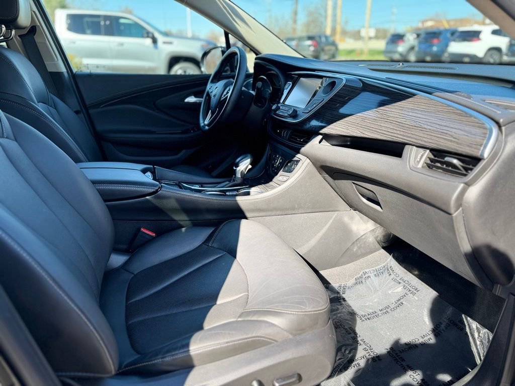 Used 2017 Buick Envision Essence image 11