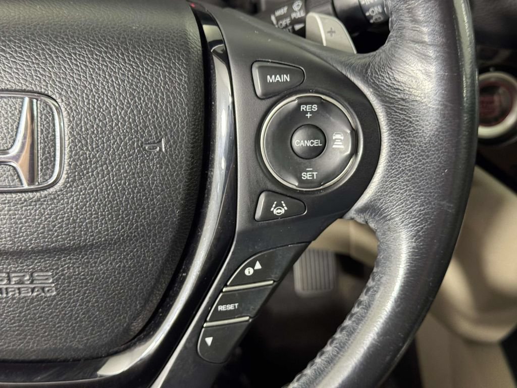 Used 2017 Honda Pilot Touring image 22