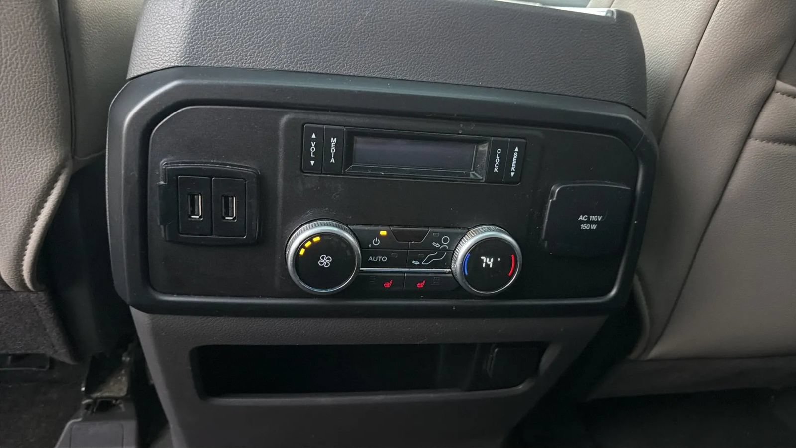 Used 2018 Ford Expedition Limited w/ Equipment Group 301A AWD/4WD image 47