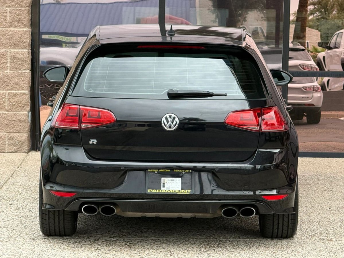 Used 2017 Volkswagen Golf R 4-Door AWD/4WD image 9