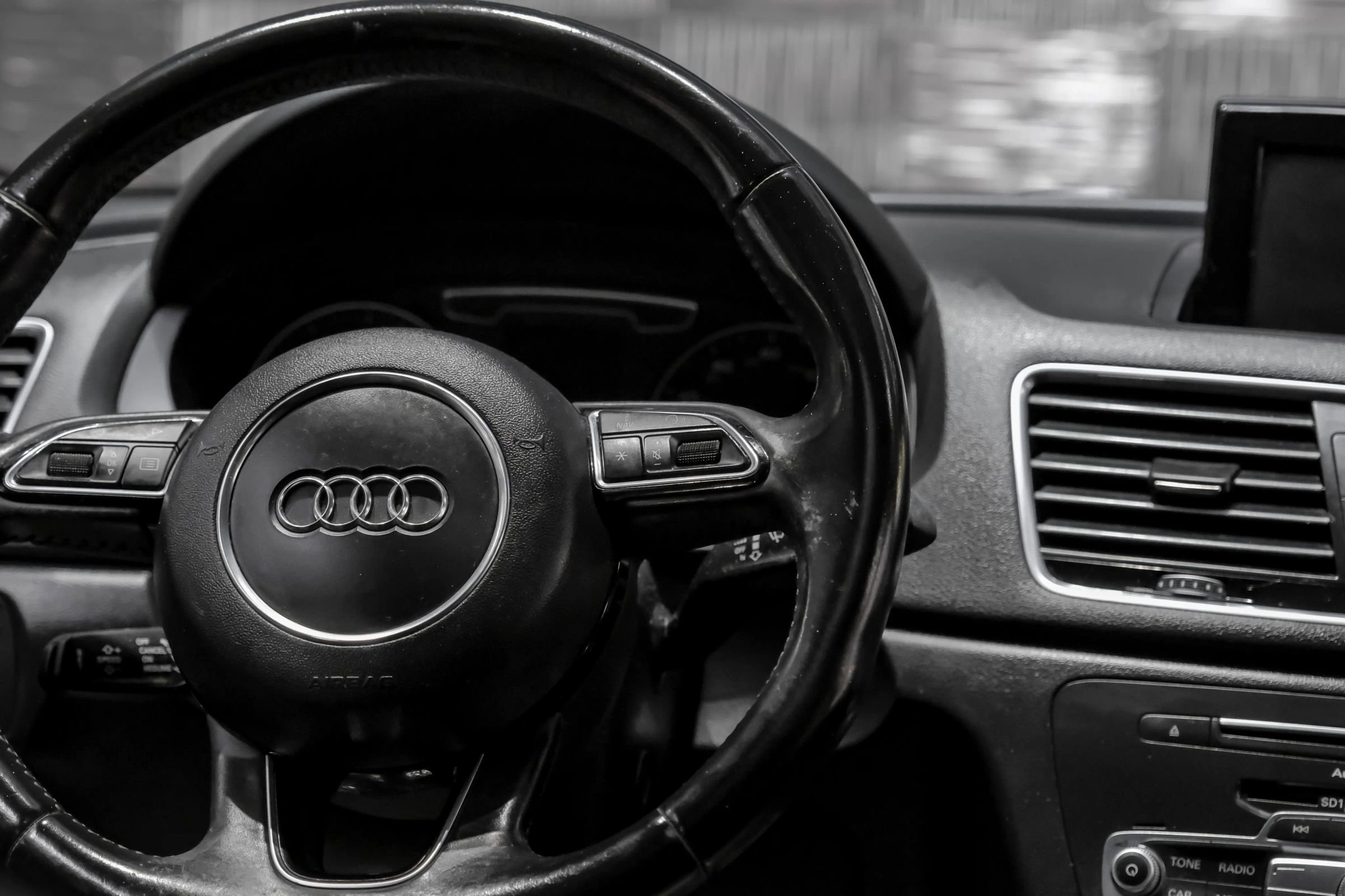 Used 2016 Audi Q3 2.0T Premium Plus w/ Technology Package image 16