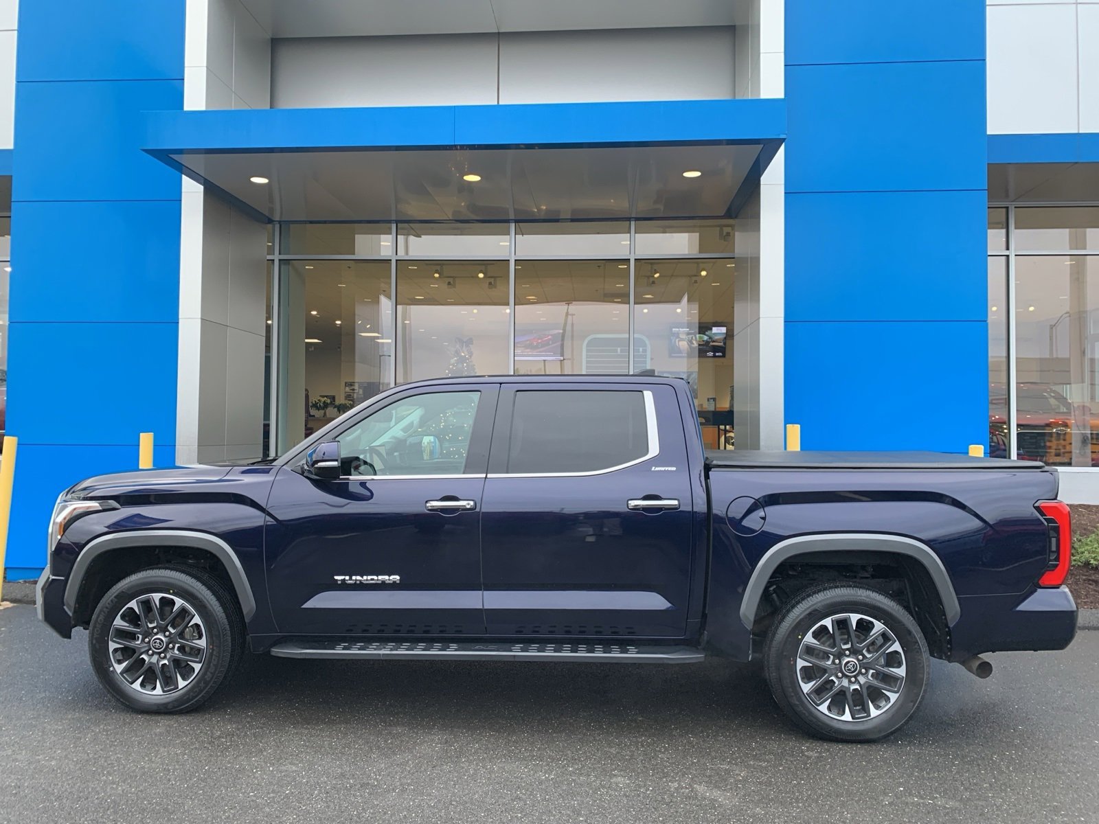 Used 2023 Toyota Tundra Limited image 8