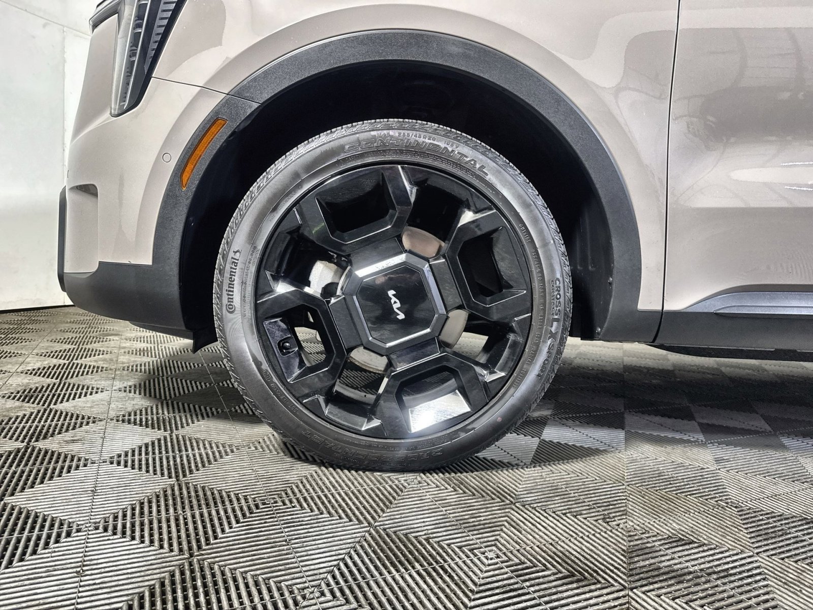 Used 2024 Kia Sorento SX Prestige image 12