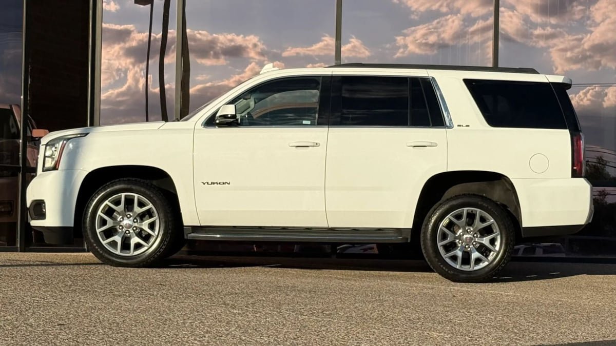 Used 2016 GMC Yukon SLE w/ Convenience Package AWD/4WD image 5