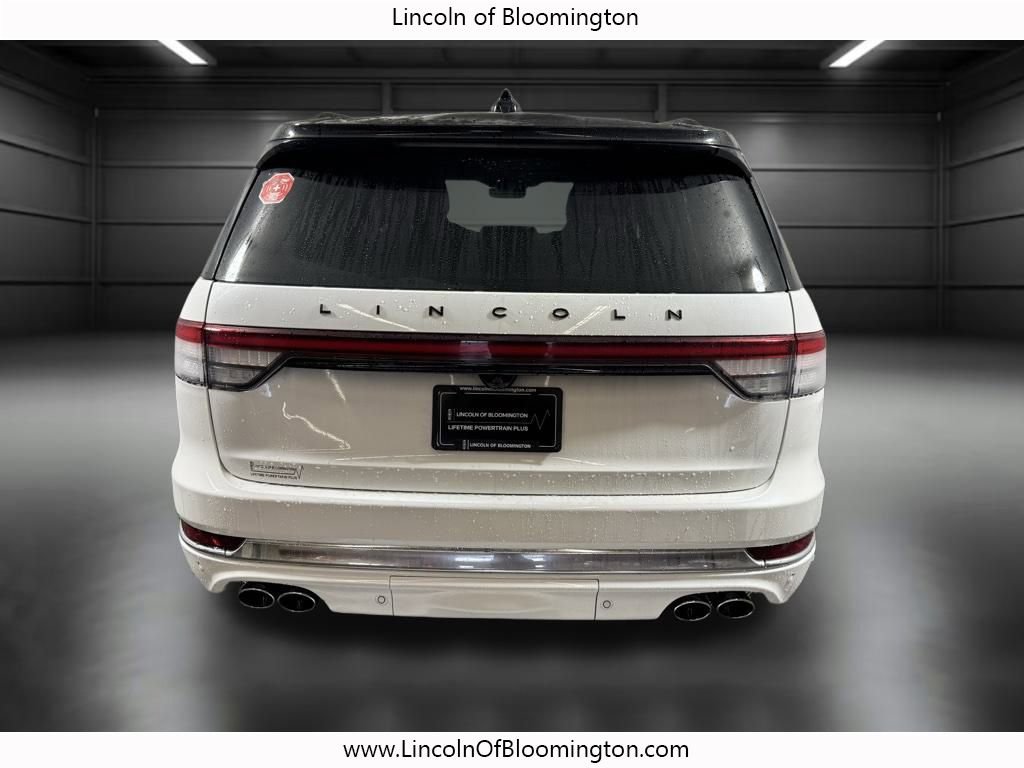 Certified 2025 Lincoln Aviator Black Label image 6