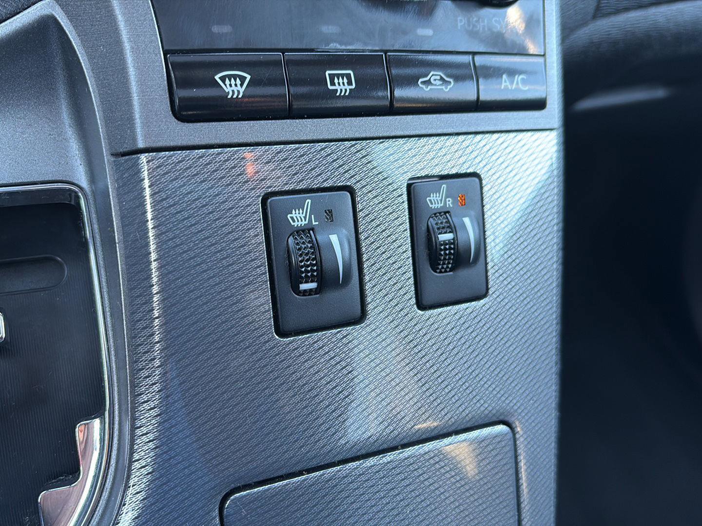 Used 2014 Toyota Venza XLE image 23