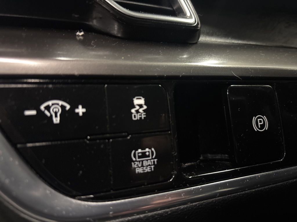 Used 2023 Kia Sportage EX image 19
