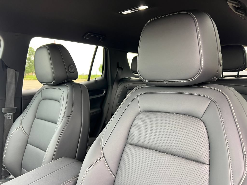 New 2027 GMC Terrain Elevation w/ LPO, Floor Liner Package AWD/4WD image 10