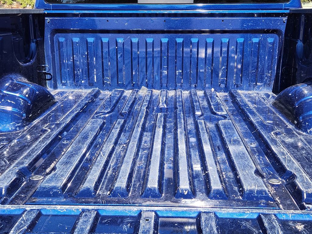 Used 2024 Nissan Titan SV w/ SV Convenience Package image 25