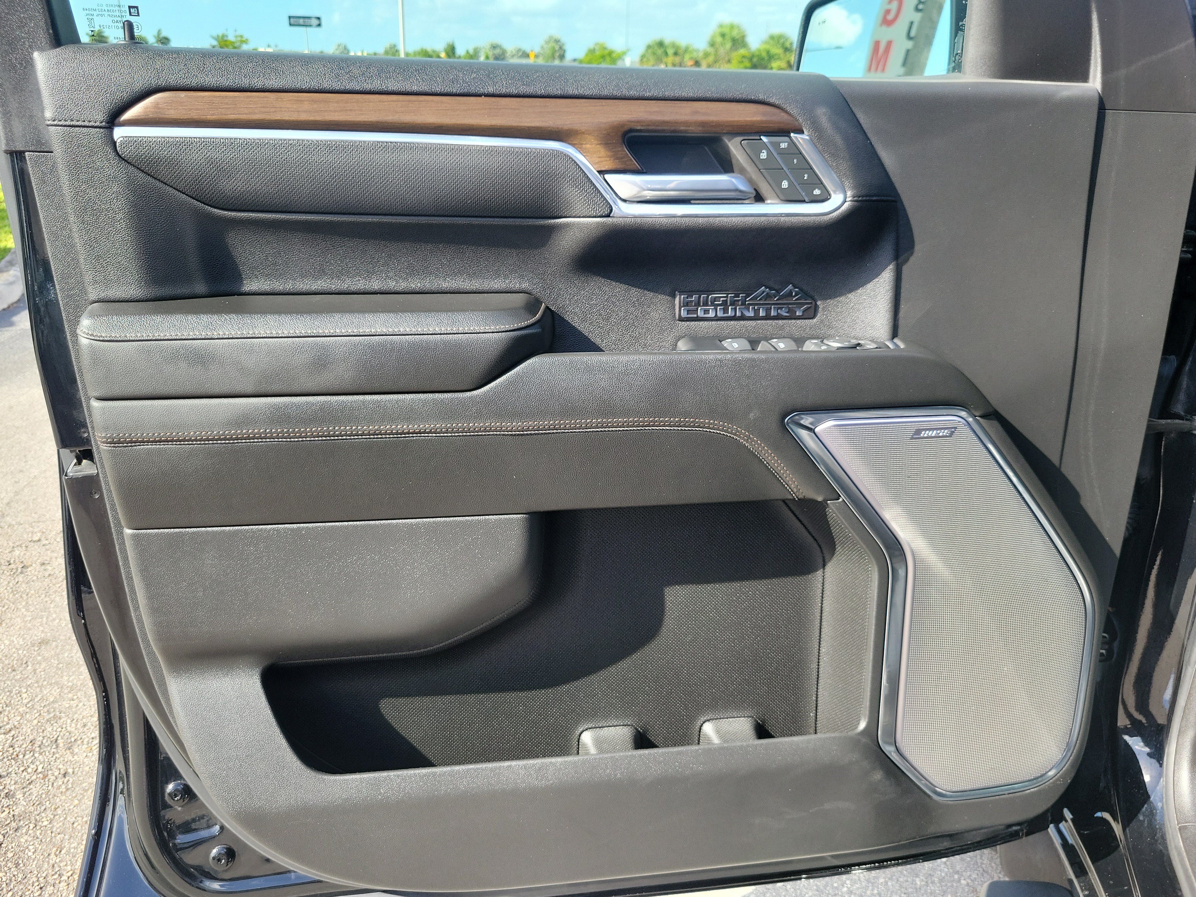 Used 2024 Chevrolet Silverado 1500 High Country w/ Technology Package AWD/4WD image 21