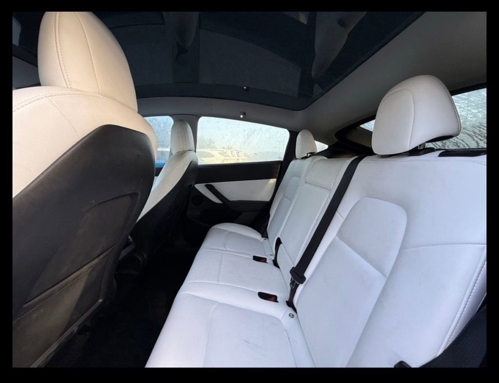 Used 2022 Tesla Model Y Performance image 12