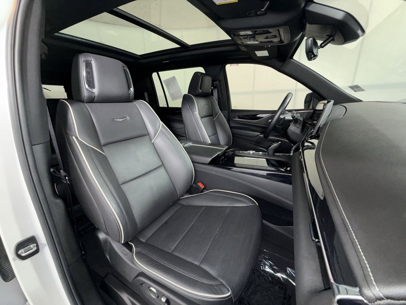 Used 2024 Cadillac Escalade ESV Sport image 26