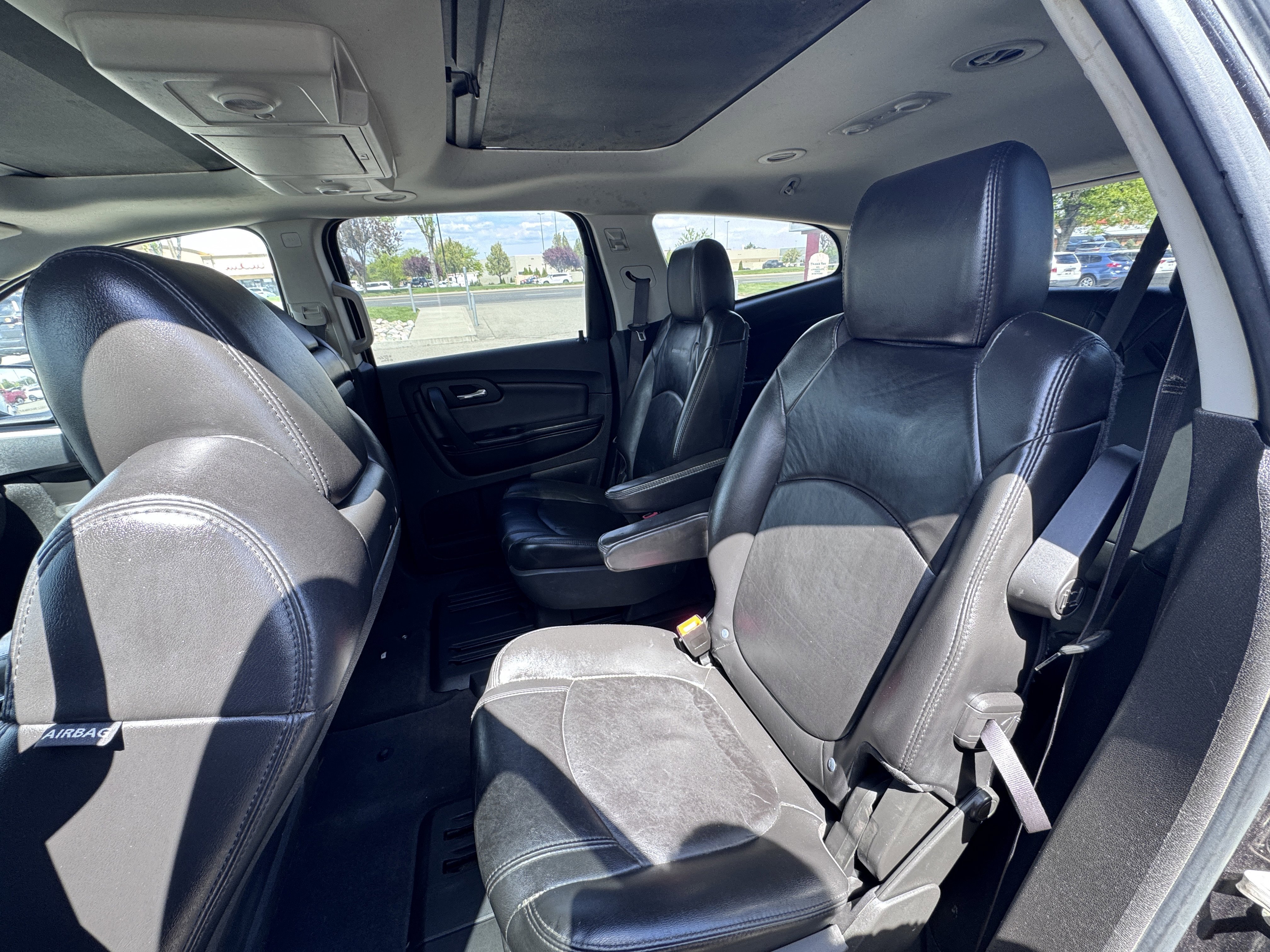 Used 2011 Chevrolet Traverse LT w/ Personal Connectivity Package AWD/4WD image 30