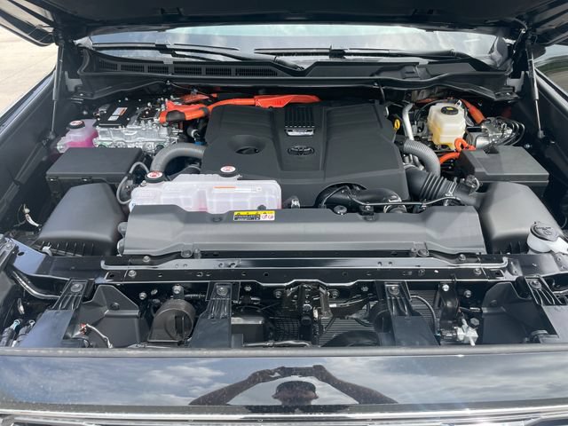 New 2026 Toyota Sequoia Platinum w/ TRD Off-Road Package AWD/4WD image 24