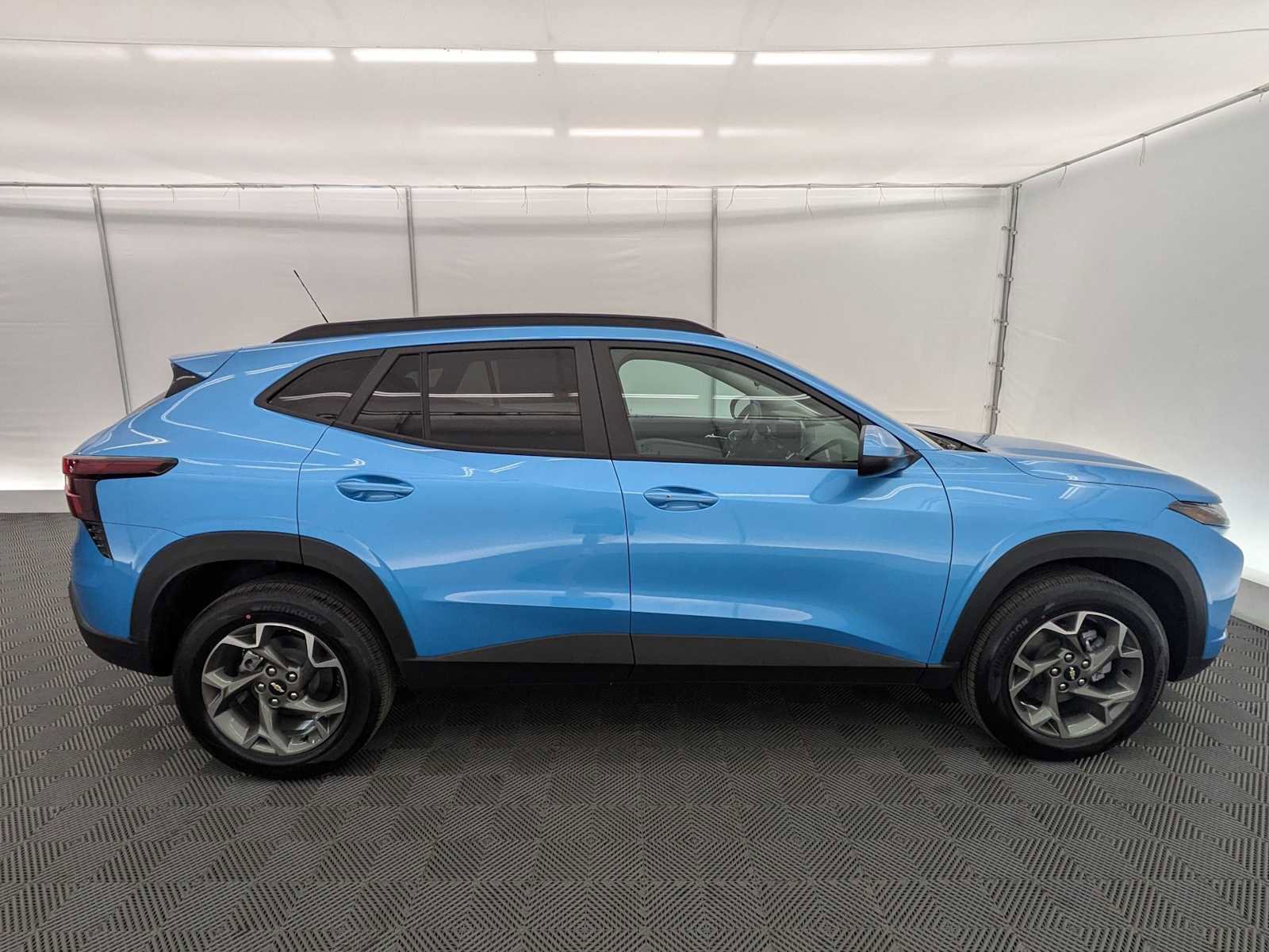 New 2026 Chevrolet Trax LT w/ Driver Confidence Package FWD image 7