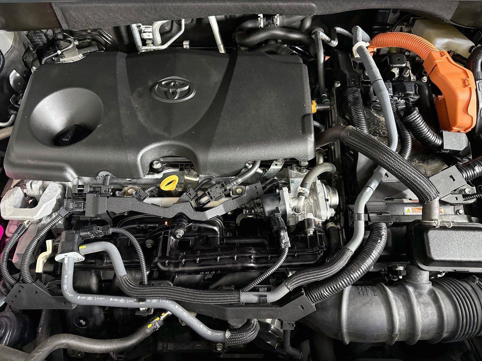 Used 2024 Toyota Highlander XLE AWD/4WD image 43