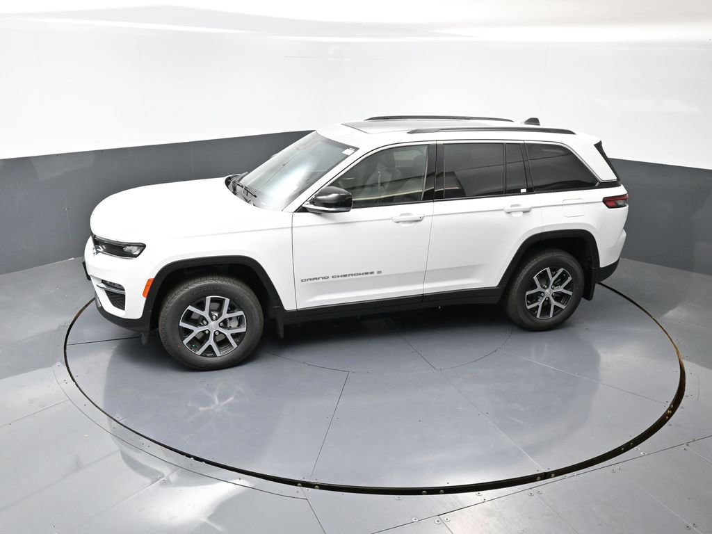 New 2025 Jeep Grand Cherokee Limited w/ Trailer Tow Package image 43