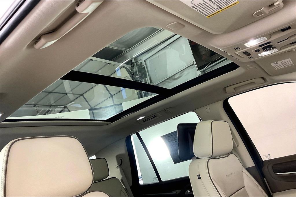 Used 2021 GMC Yukon Denali w/ Denali Ultimate Package image 23