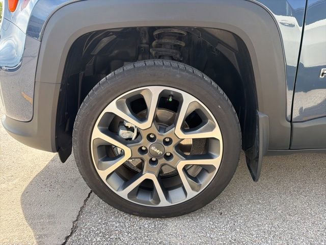 Used 2022 Jeep Renegade Limited w/ Sun, Sound & Wheels Group AWD/4WD image 36