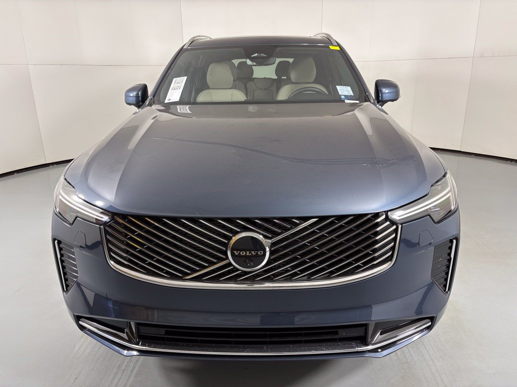 New 2026 Volvo XC90 B6 Plus w/ Protection Package Premier AWD/4WD image 3
