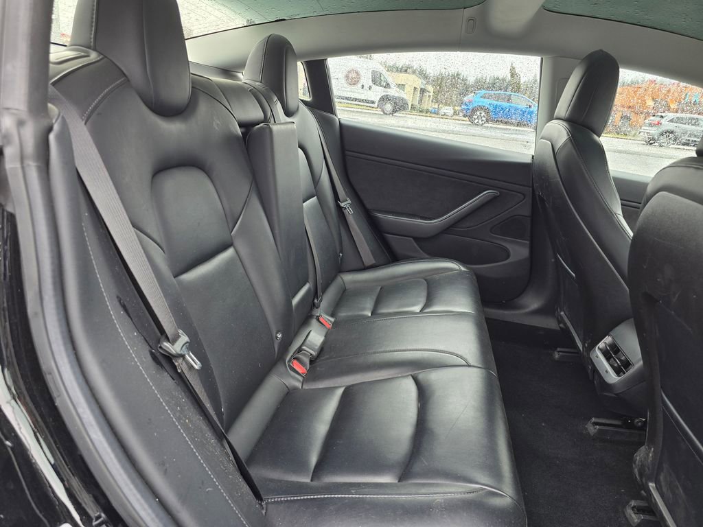 Used 2018 Tesla Model 3 Long Range RWD image 12