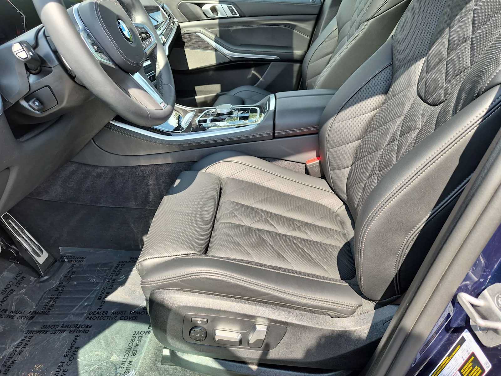 Used 2026 BMW X5 xDrive40i w/ M Sport Package AWD/4WD image 17