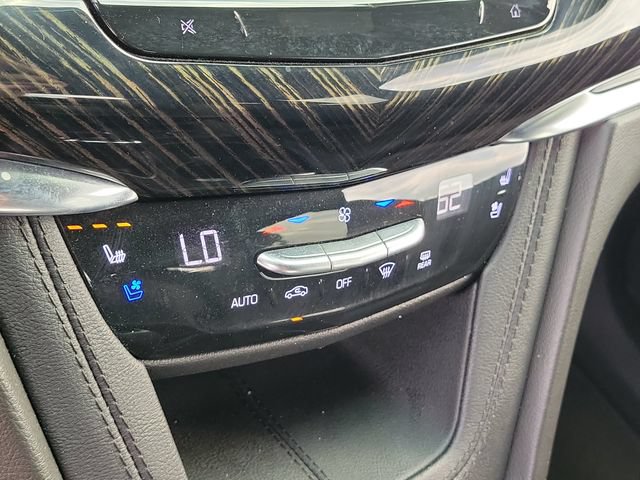 Certified 2023 Cadillac XT6 Premium Luxury FWD image 35