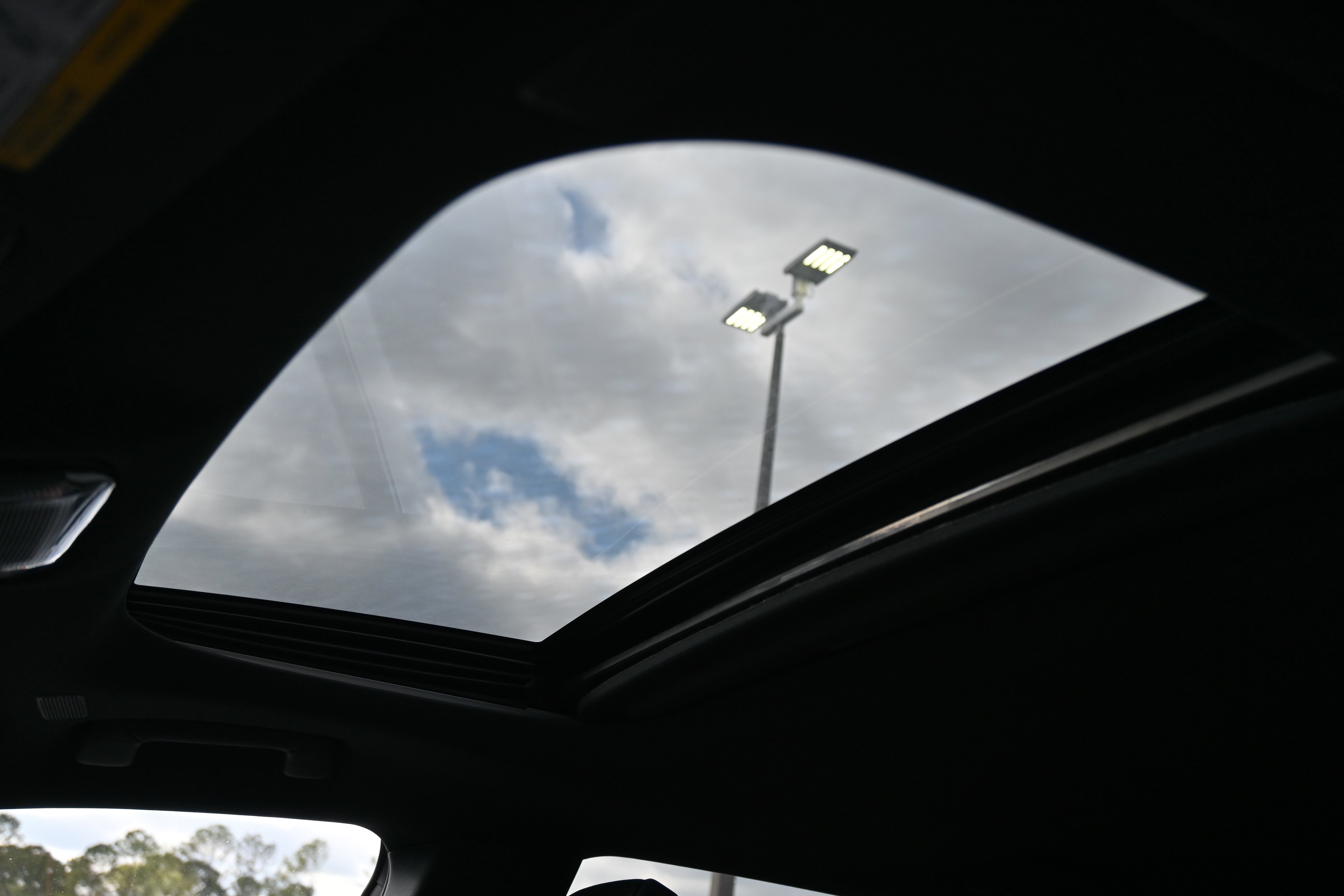 Used 2025 Lexus RX 350 Premium w/ Accessory Package (Z1) image 9