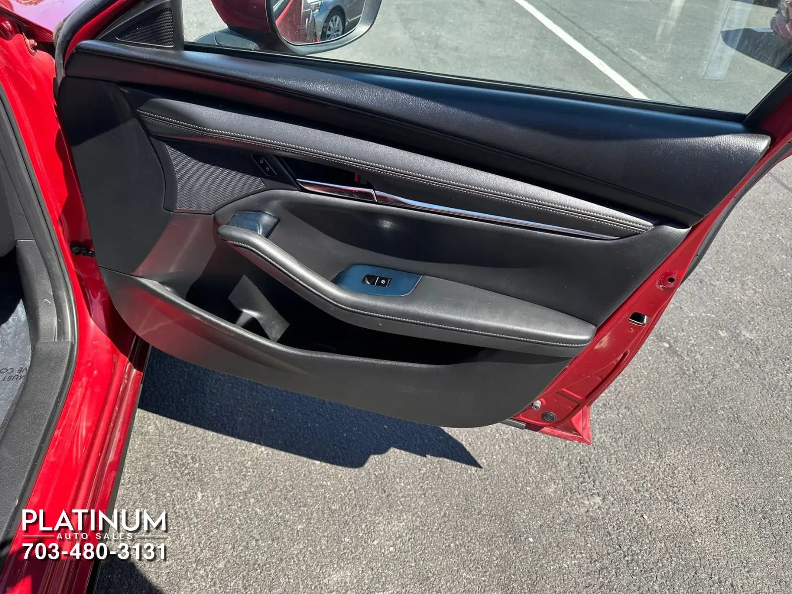 Used 2019 MAZDA MAZDA3 Sedan FWD image 17