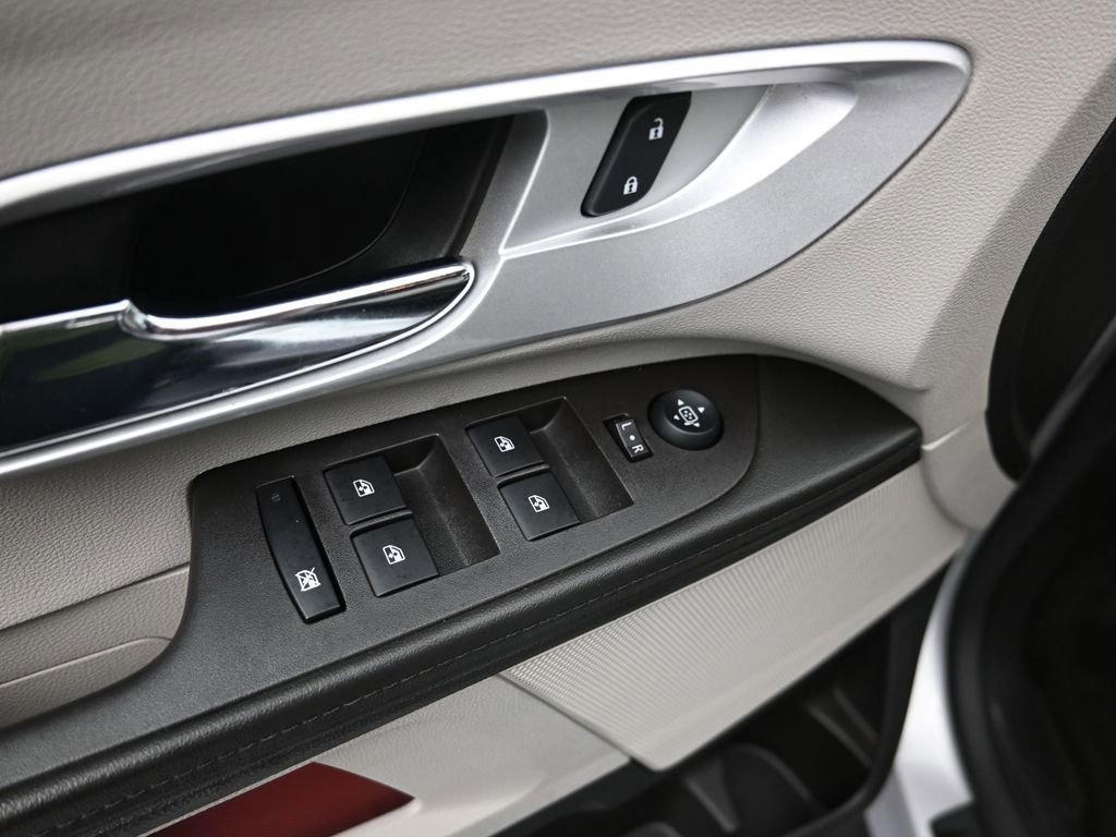 Used 2014 Chevrolet Equinox LS image 12