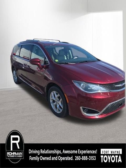 Used 2020 Chrysler Pacifica Touring-L Plus w/ Tire & Wheel Group image 3