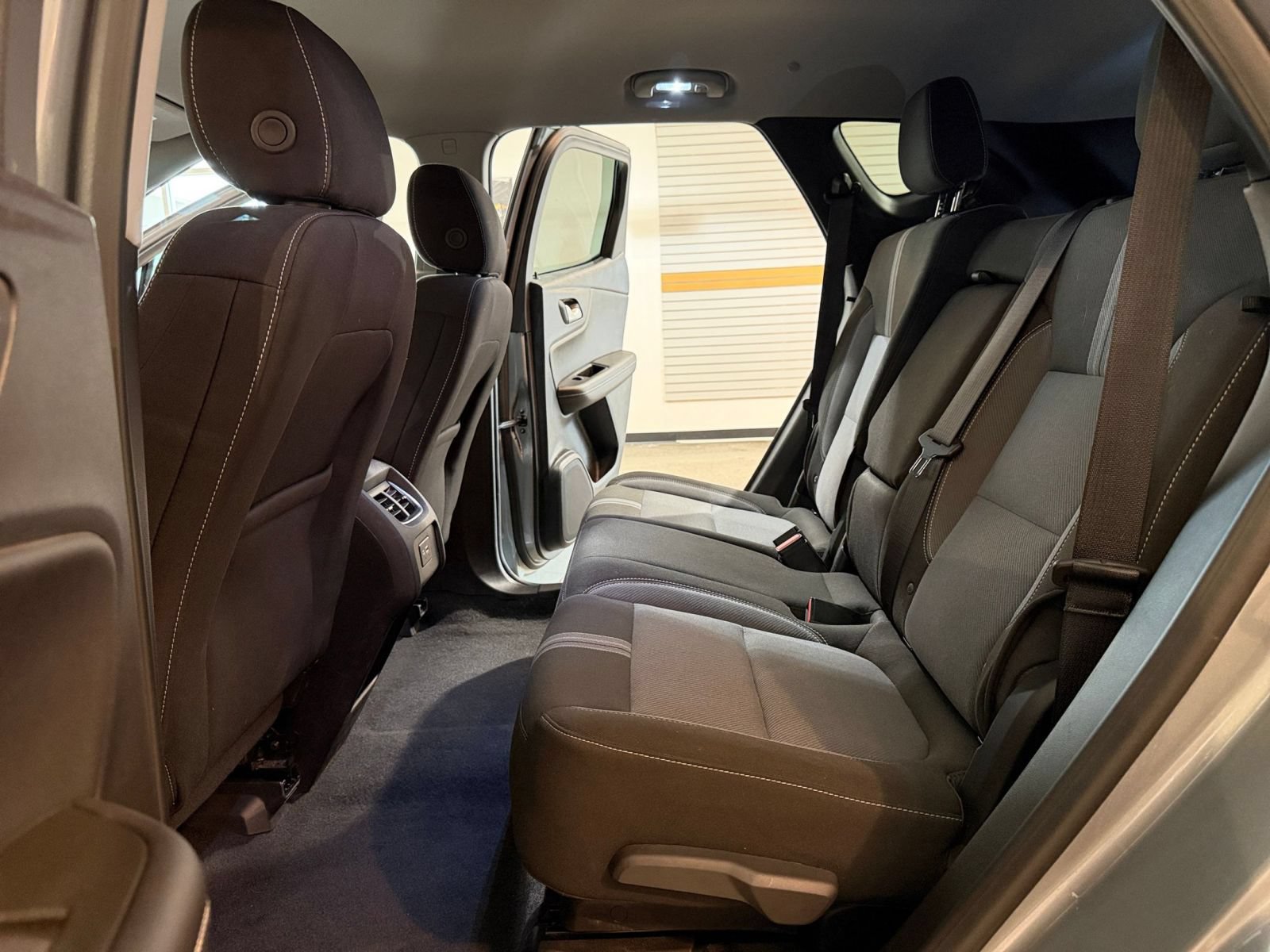 Used 2025 Chevrolet Blazer LT FWD image 25