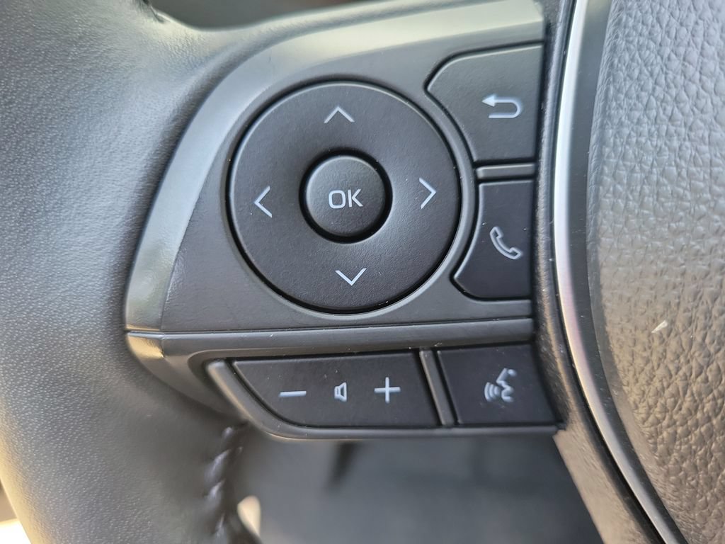 Certified 2025 Toyota Corolla Cross LE FWD image 19