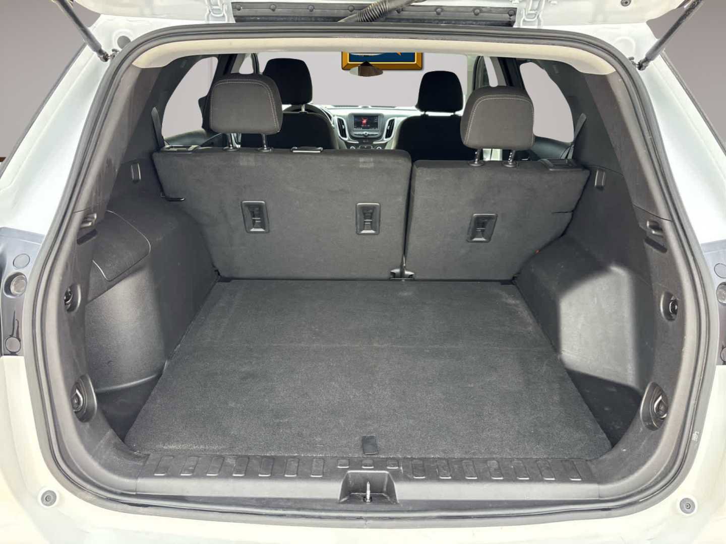 Used 2024 Chevrolet Equinox LS w/ LS Convenience Package image 18