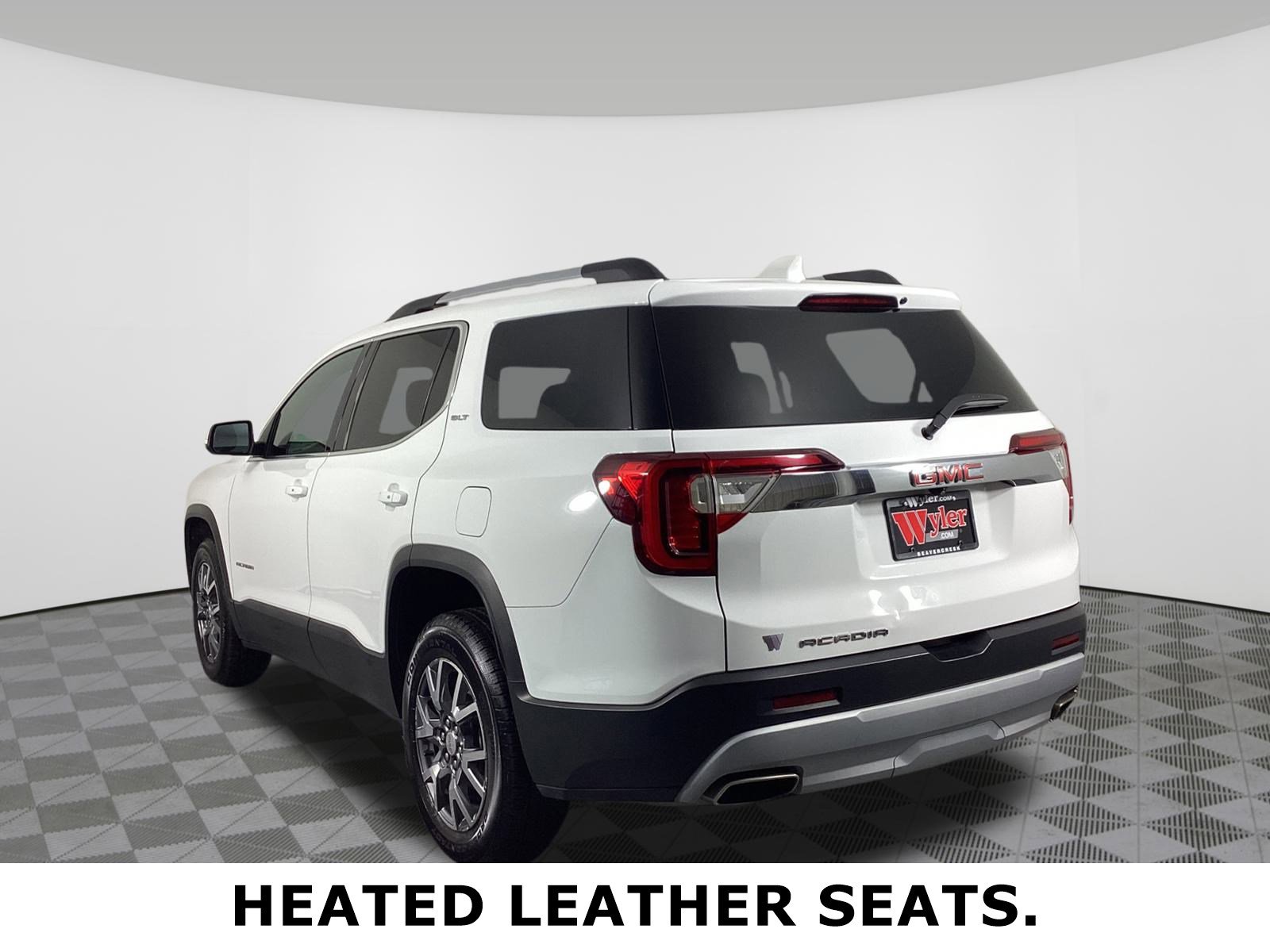 Used 2023 GMC Acadia SLT image 3