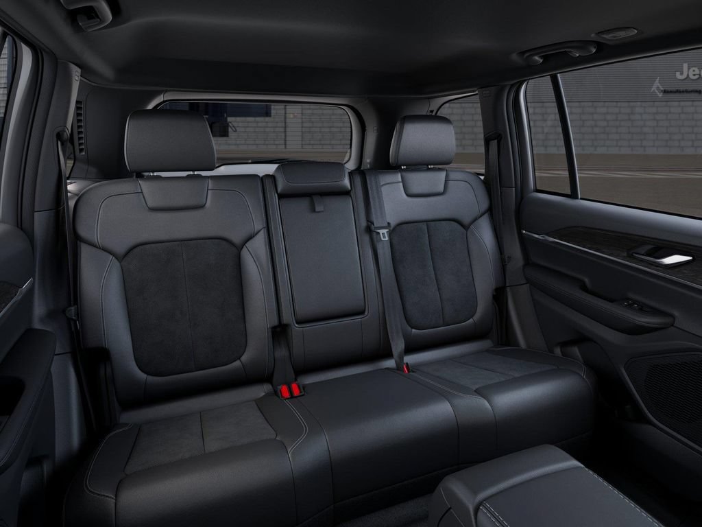 New 2026 Jeep Grand Cherokee Altitude RWD image 15