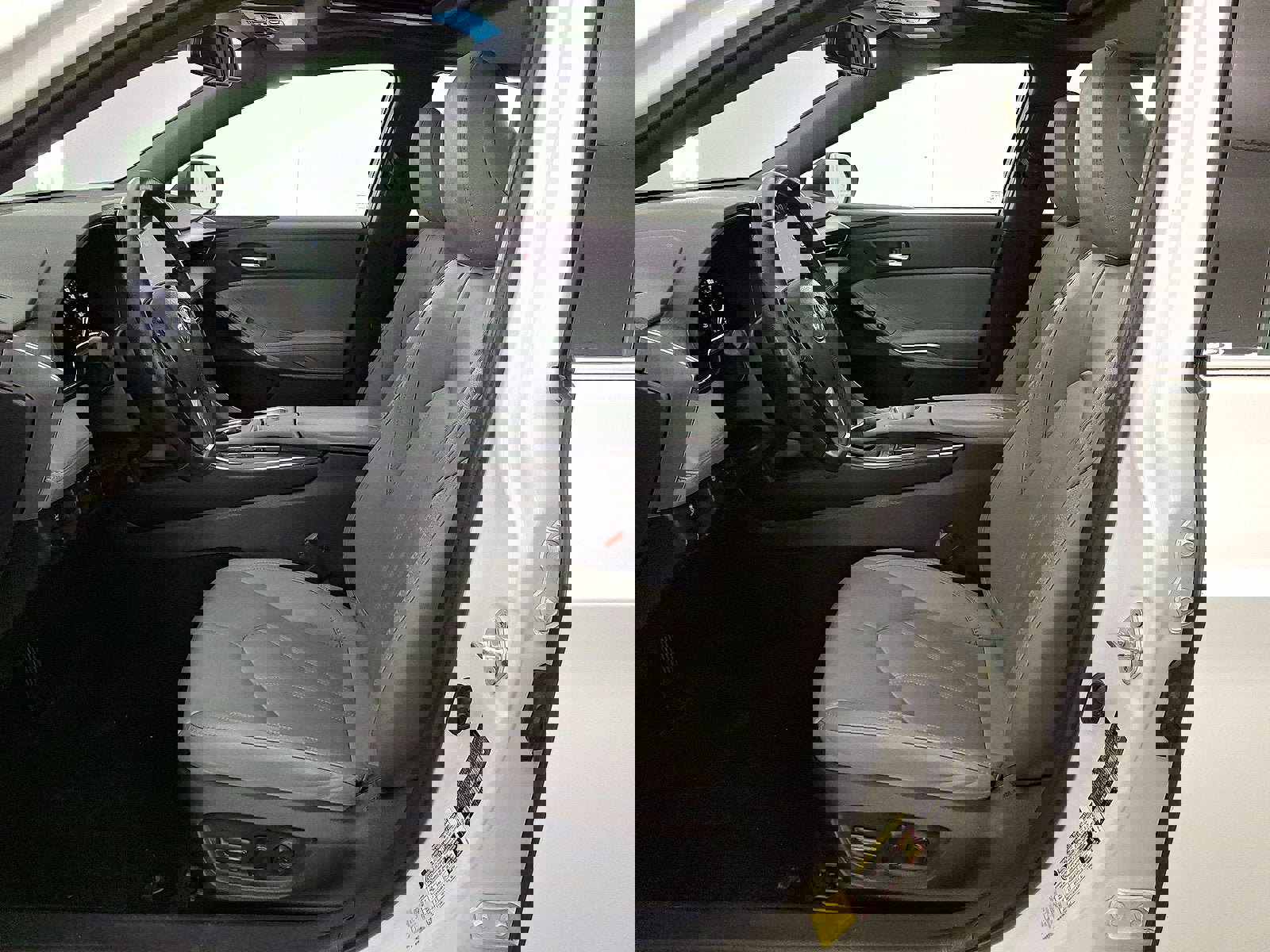 Used 2022 Toyota Avalon XLE w/ Moonroof Package image 11