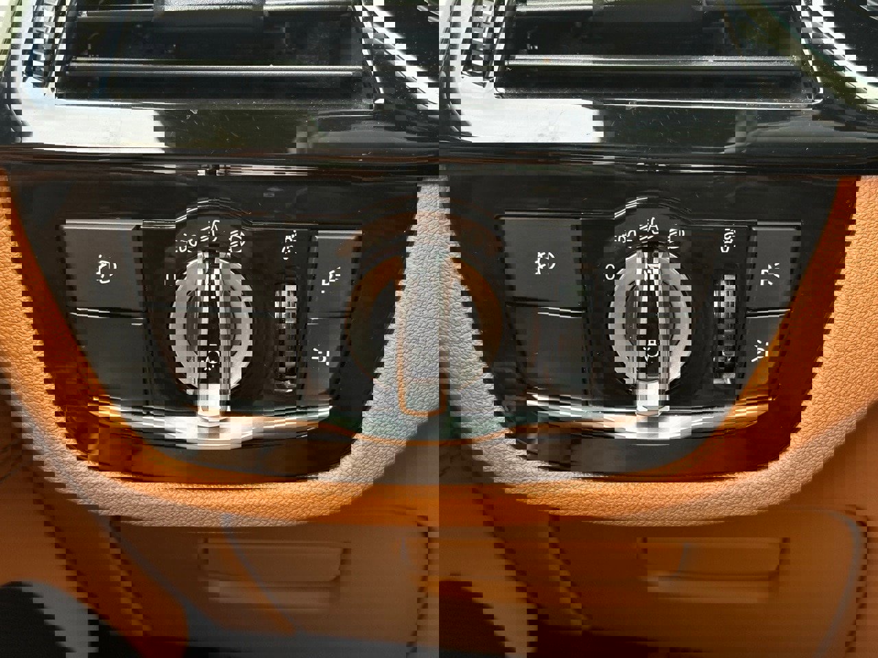 Used 2018 BMW 640i Gran Turismo xDrive w/ Executive Package image 21