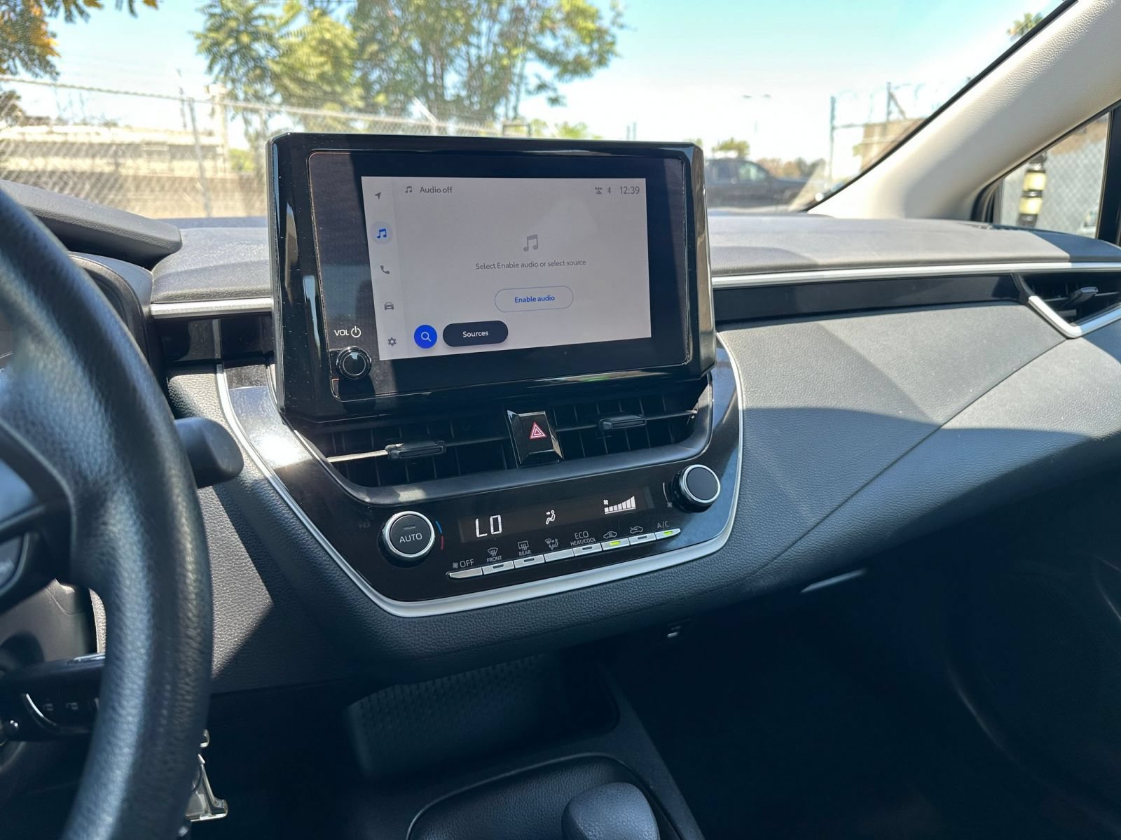 Used 2025 Toyota Corolla LE FWD image 17