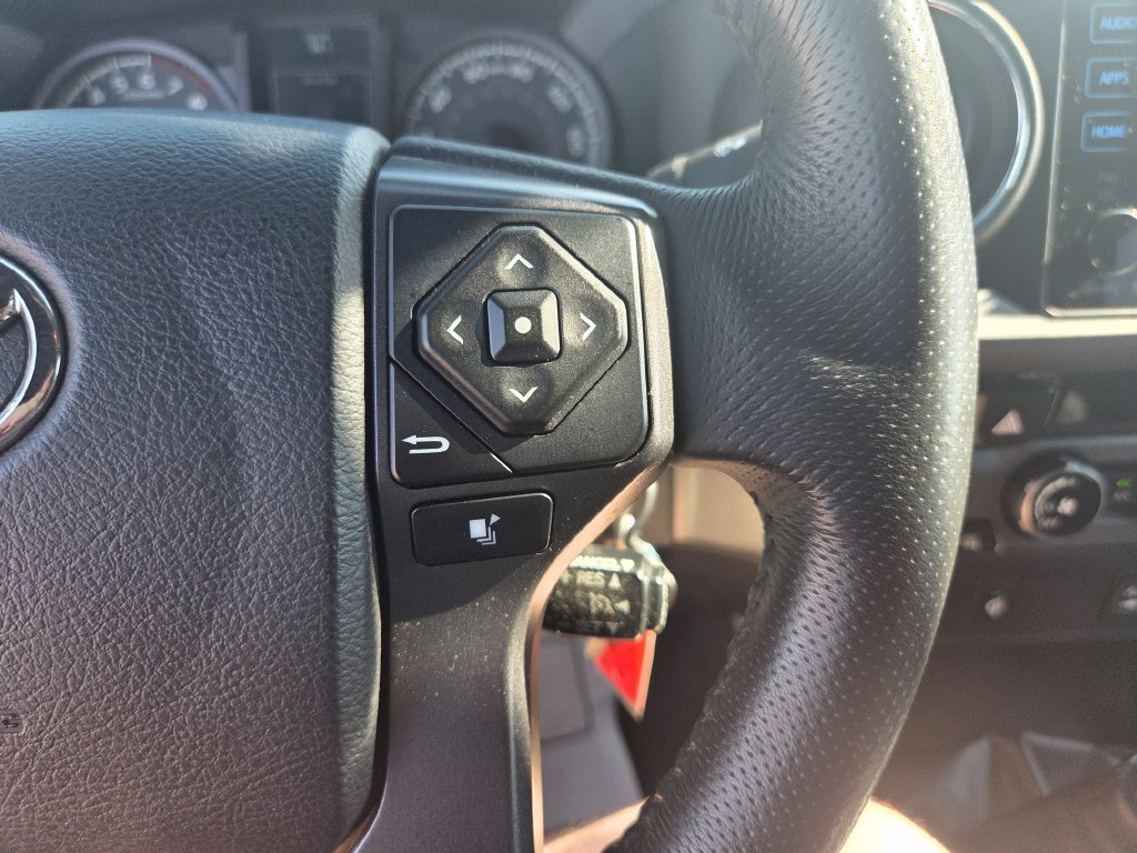 Used 2017 Toyota Tacoma TRD Off-Road w/ Tow Package AWD/4WD image 13