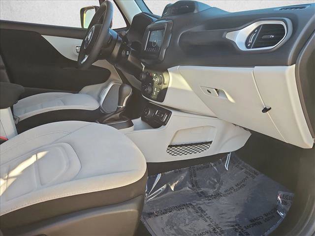 Used 2021 Jeep Renegade Latitude image 21