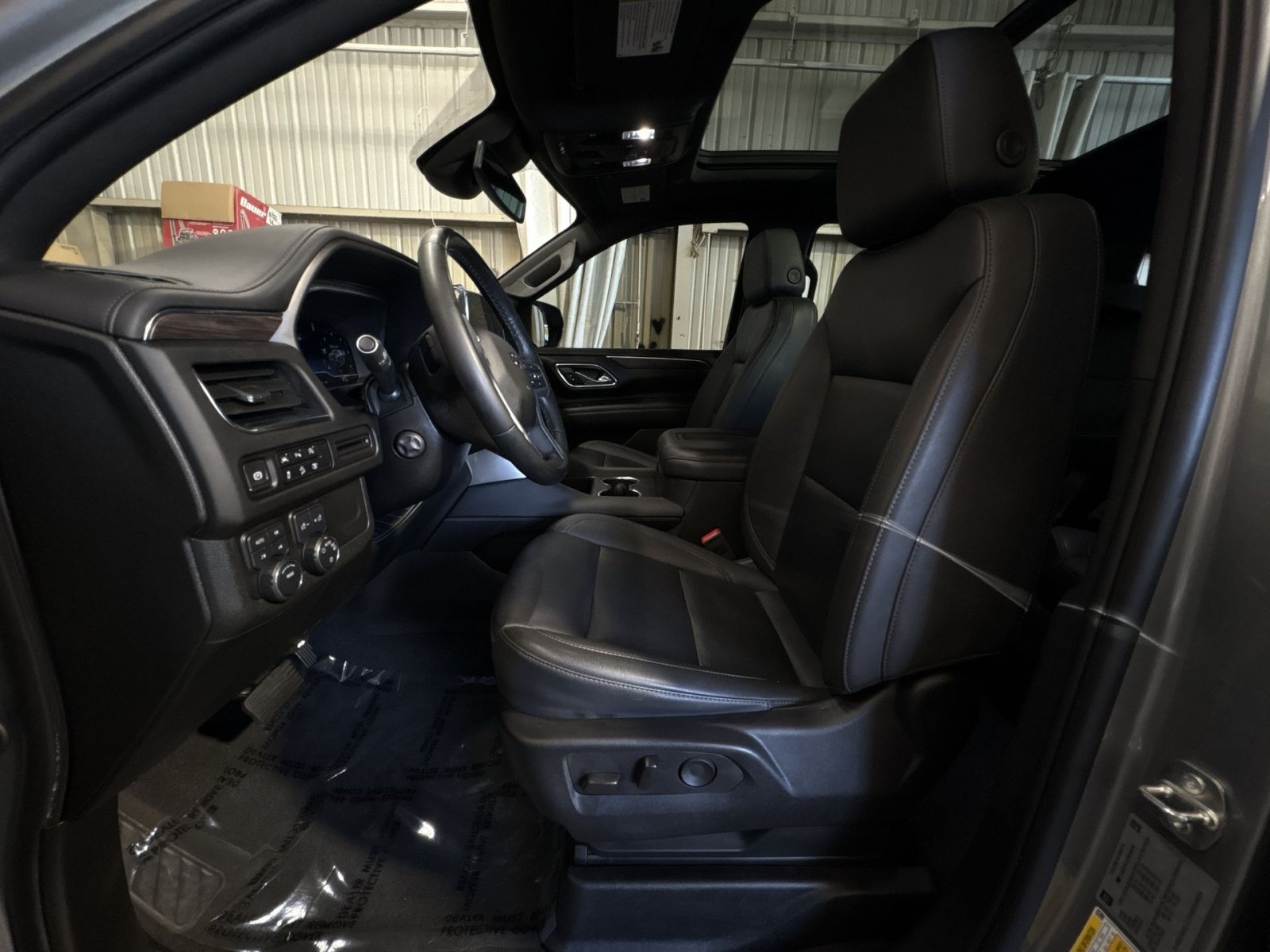Used 2024 Chevrolet Tahoe Z71 w/ Luxury Package AWD/4WD image 13