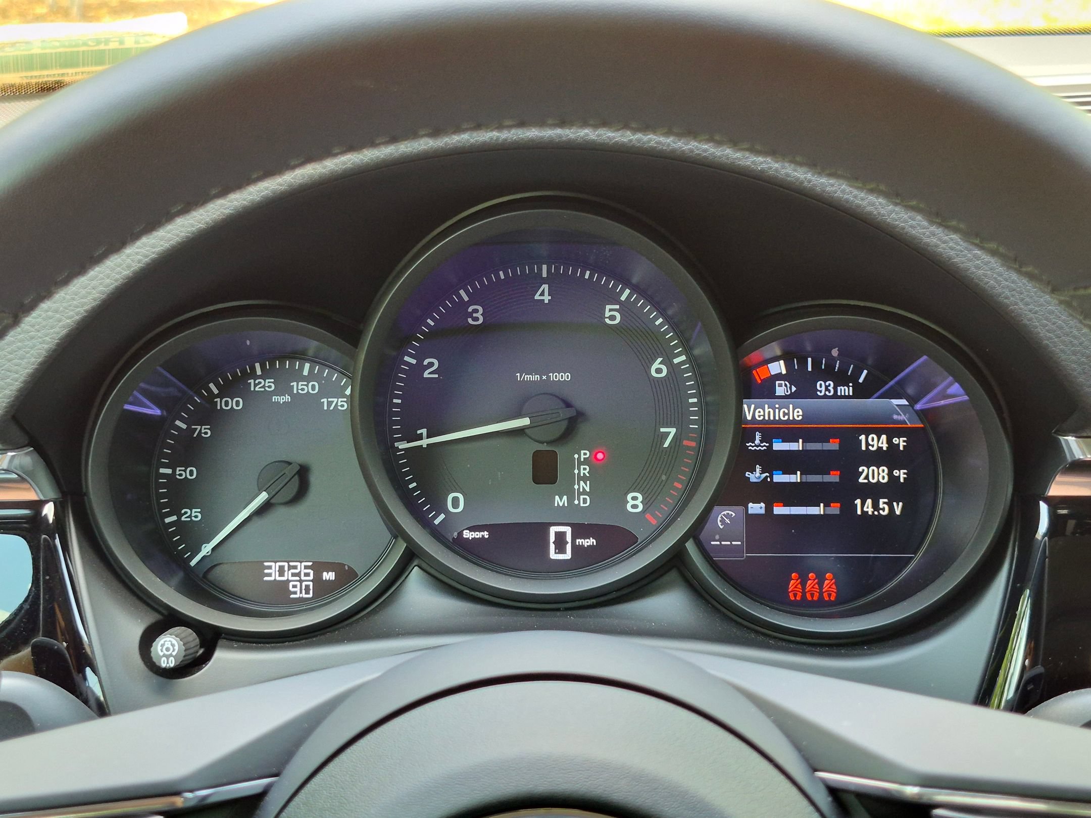 Certified 2026 Porsche Macan AWD/4WD image 11