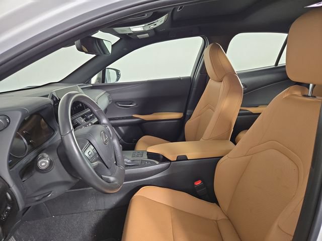 Used 2024 Lexus UX 250h AWD w/ Premium Package image 13