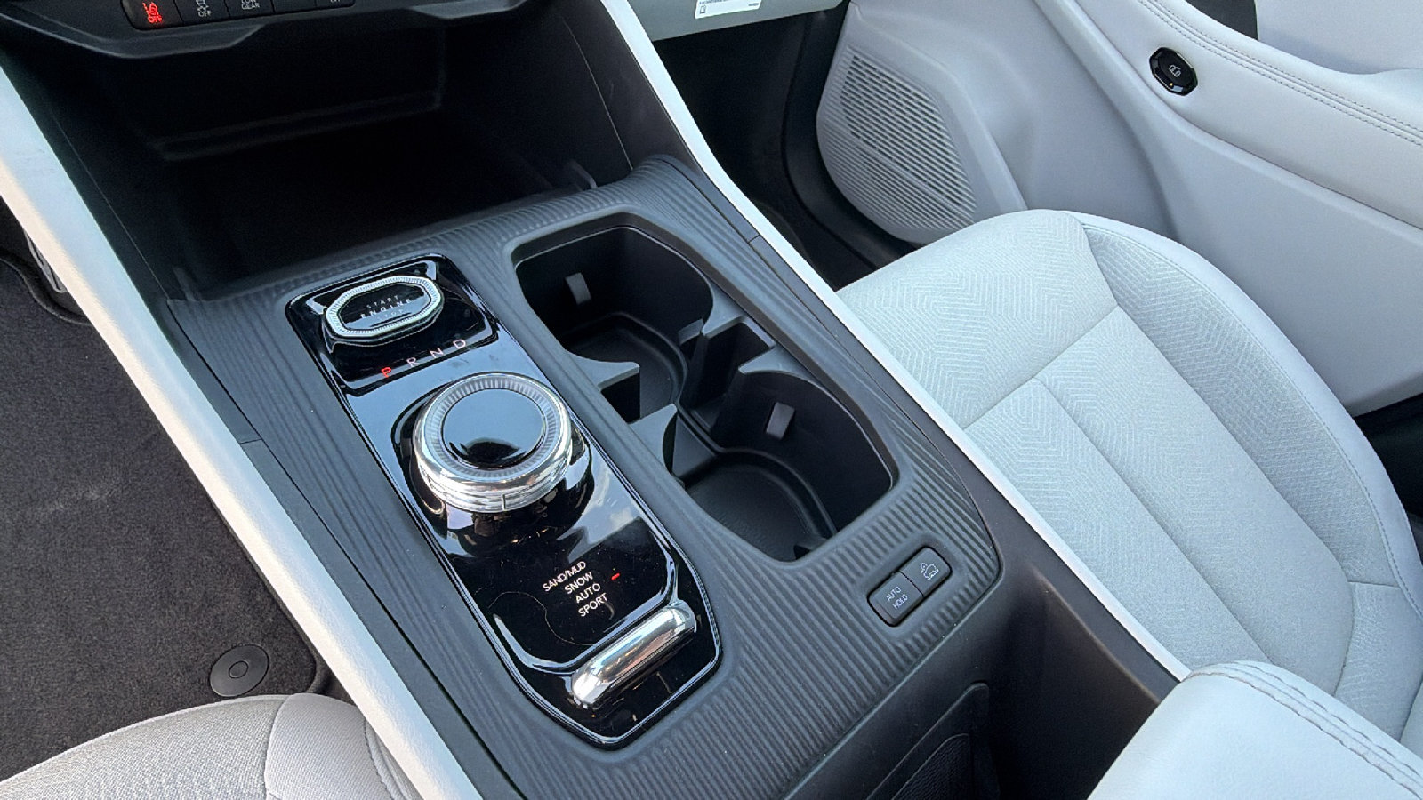 New 2026 Jeep Cherokee Laredo AWD/4WD image 25