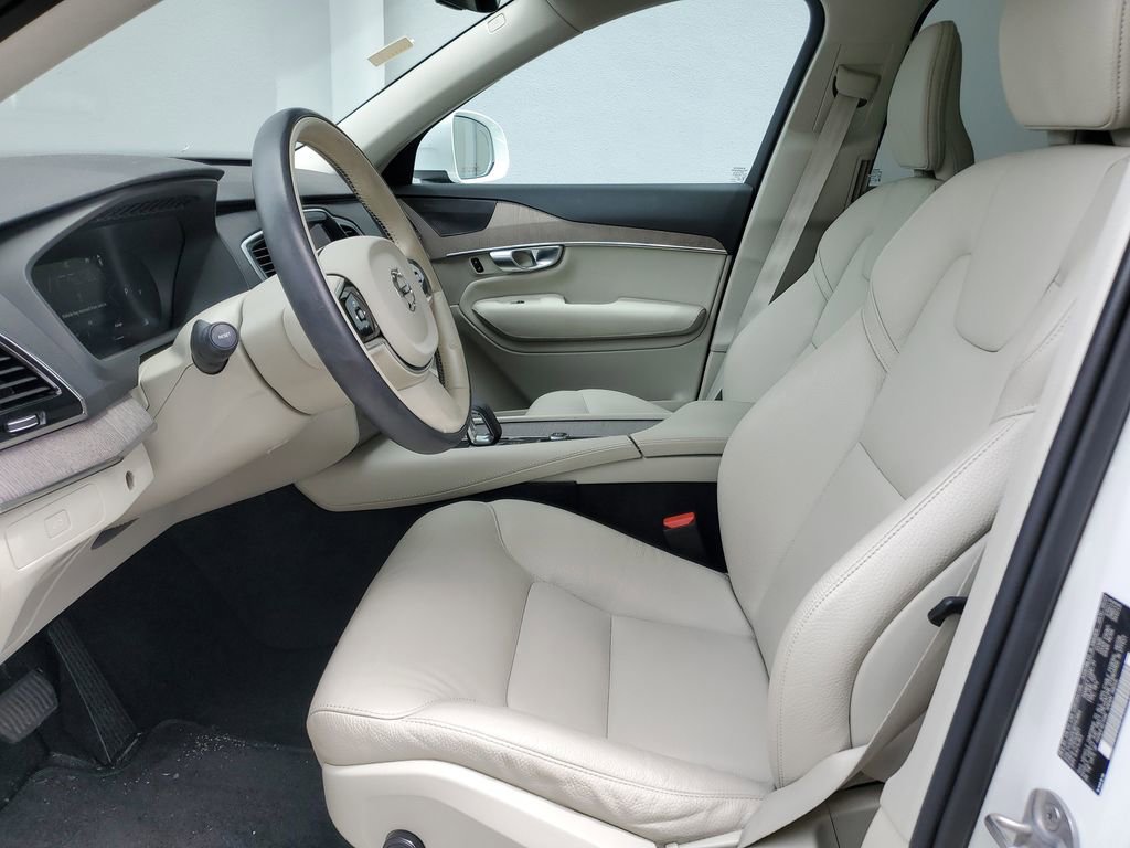 Used 2024 Volvo XC90 B6 Plus image 17